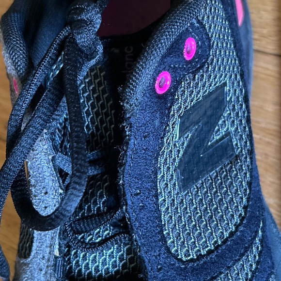 New Balance Gray and Pink Women's Shoes - Picture 4 of 13